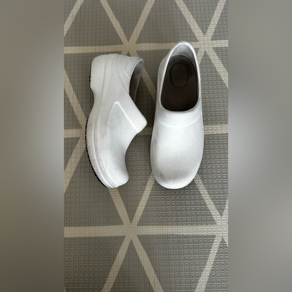 Crocs. Women’s size 9. Nursing specials.